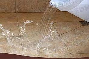 岑巩漏水维修 免砸砖防水材料该如何施工